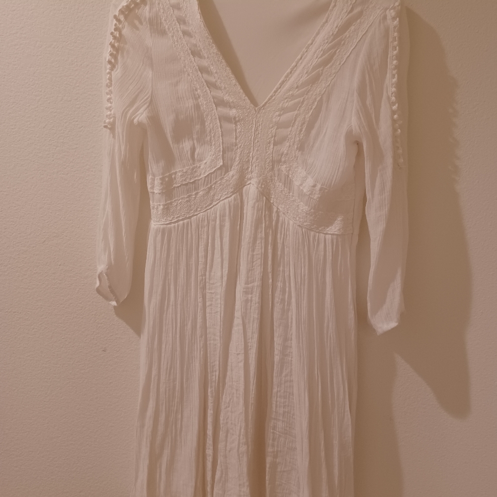 3/$20 White boho dress medium